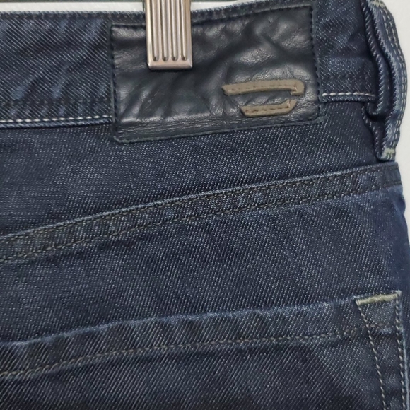 Diesel Larkee Regular Straight - Picture 7 of 7